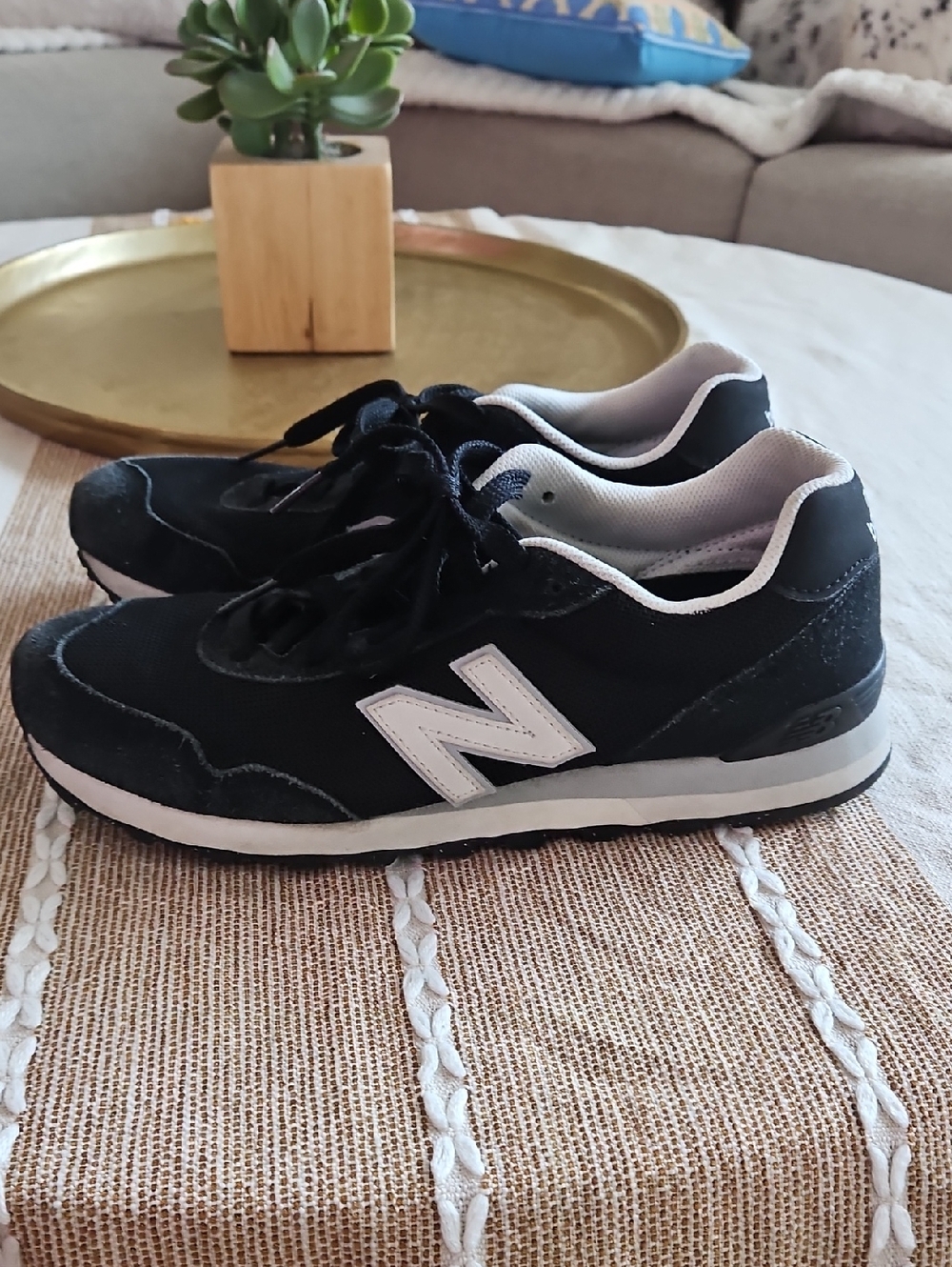 New Balance 515 Black and White. Womens 9.5. Retro Runner Sneakers